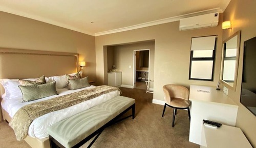 Superior King Room Villa 2