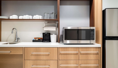 Suite, 1 cama de matrimonio grande, accesible para personas con discapacidad (Roll-In Shower)