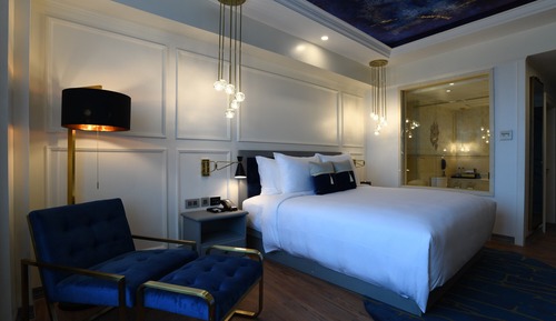 Sapphire Room