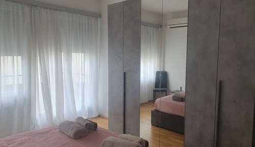 Apartamento ejecutivo, 4 habitaciones, cocina, vistas a la ciudad