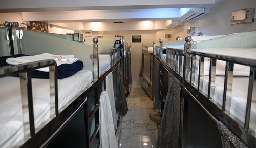 Dormitorio compartido, solo para hombres (with AC)