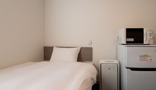 Habitación estándar con 2 camas individuales (check-in is not available after 11PM)