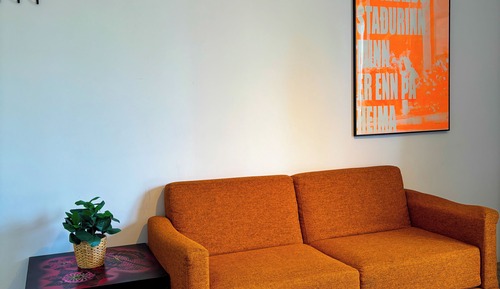 Habitación superior con 1 cama doble o 2 individuales, balcón