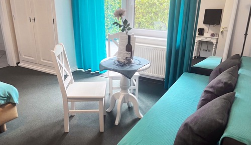 Habitación Grand doble, 1 cama doble con sofá cama, patio