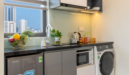 Estudio superior, cocina básica, vistas a la montaña