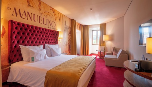 Habitación triple estándar, vistas al río (2 Adults + 1 Child)