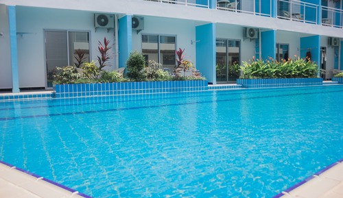 Habitación Deluxe, acceso a la piscina