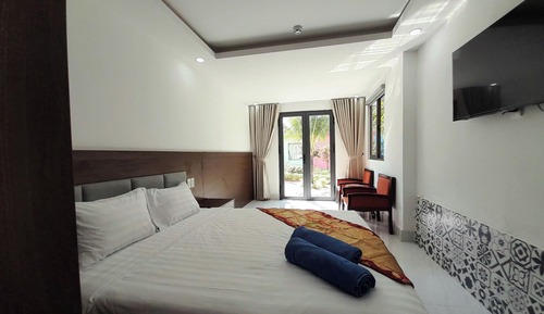 Habitación básica doble, 1 cama de matrimonio, patio