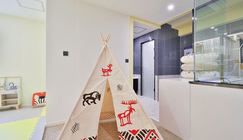 Yellow Star Pool Room