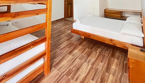 Habitación cuádruple estándar