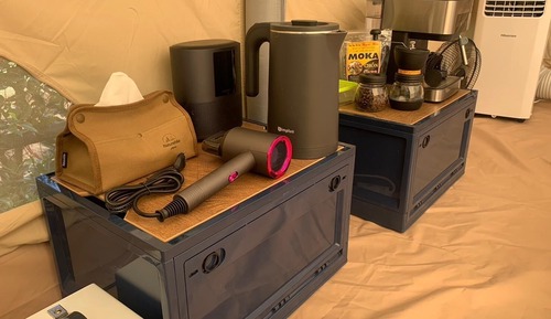 Tienda familiar, 1 cama de matrimonio, vistas a la montaña, junto a la montaña