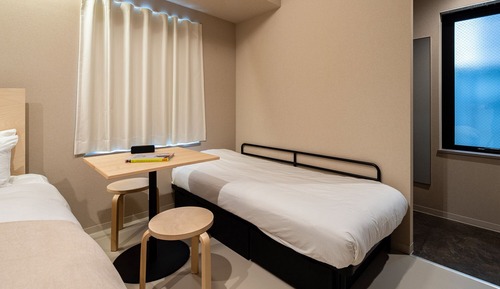 Deluxe Studio Apartment - Ground Floor