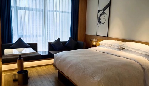 Habitación Business, 1 cama de matrimonio grande, vistas a la ciudad