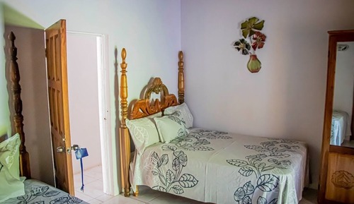 Habitación Confort con 1 cama doble o 2 individuales