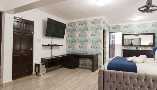 Apartamento, varias habitaciones, balcón, vistas a la ciudad
