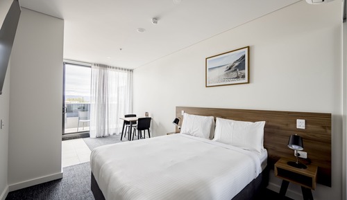 Estudio superior, balcón