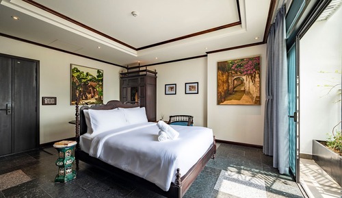 Signature Room with Balcony