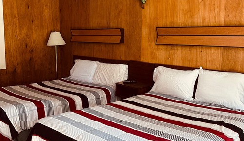 Habitación clásica doble, 2 camas dobles, frigorífico y microondas