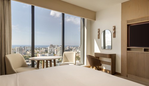 Habitación Deluxe, 1 cama de matrimonio grande, no fumadores, vistas a la ciudad