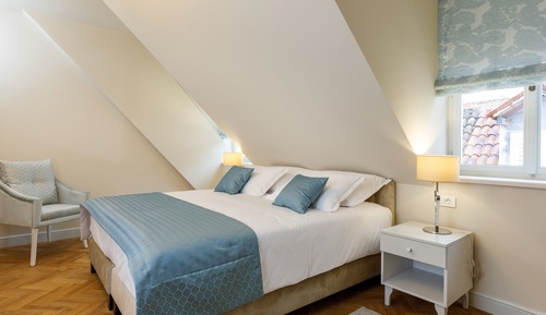 Habitación superior con 1 cama doble o 2 individuales