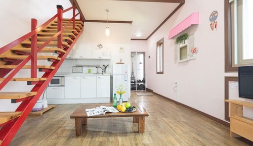 Room (Unshared House 3)