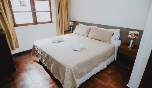 Habitación estándar con 1 cama doble o 2 individuales