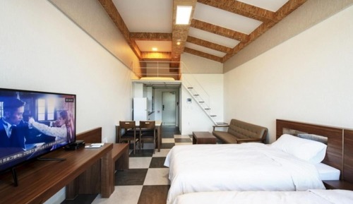 Room (Standard Room B Type 323 (Duplex Moun)