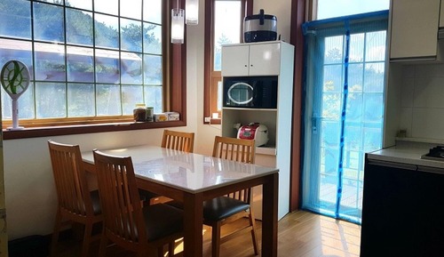 Room (Hill House (Unshared House))