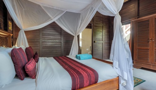 Double Room with Alley View