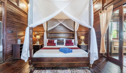 Superior Oceanview Group Stay - 2 Levels, Separate Entrances