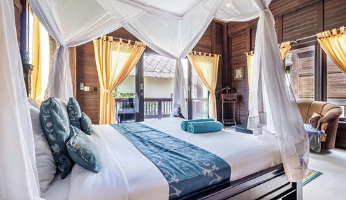 Double Room with Side Ocean View