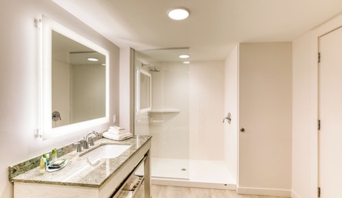 Habitación, 1 cama de matrimonio grande, vistas a la ciudad