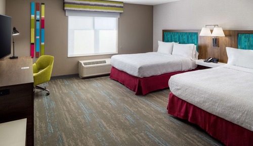 Habitación, 2 camas de matrimonio, accesible para personas con discapacidad (Roll-In Shower)