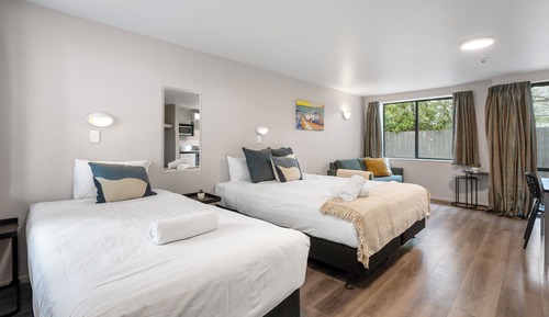 Estudio económico, barras de apoyo en la ducha