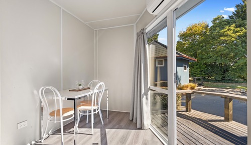 Kozy Kiwi - Accessible (1BR)