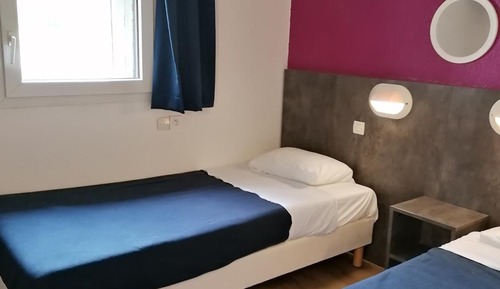 Habitación económica con 2 camas individuales