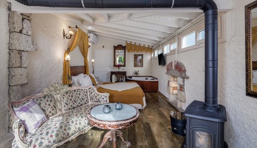 Suite de luna de miel, 1 cama de matrimonio, bañera de hidromasaje, en la zona del jardín