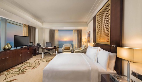 Habitación Deluxe, 1 cama de matrimonio grande (Skyline View)