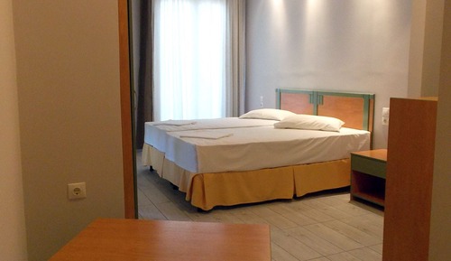 Habitación triple, vistas al mar