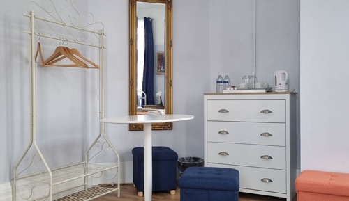 Habitación triple, baño privado