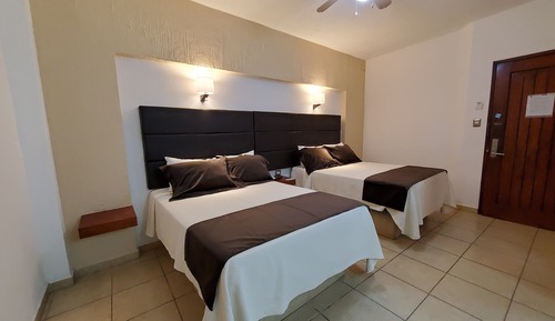 Habitación familiar, 2 camas de matrimonio