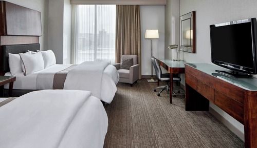 Habitación, 2 camas dobles (Hearing Accessible)