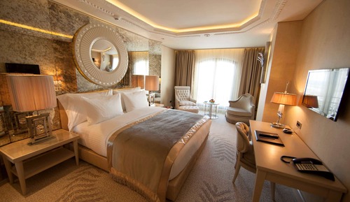 Habitación Deluxe, 1 cama de matrimonio grande, vistas a la ciudad