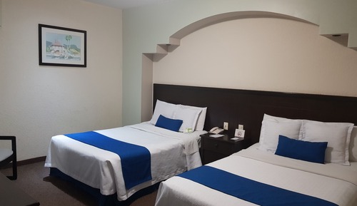 Habitación Business doble, 2 camas dobles