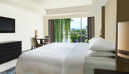 Habitación, 1 cama de matrimonio grande, balcón, vistas parciales al mar