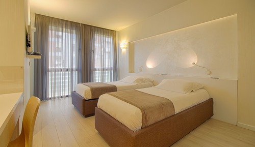 Habitación superior con 1 cama doble o 2 individuales