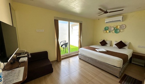 Patio Room