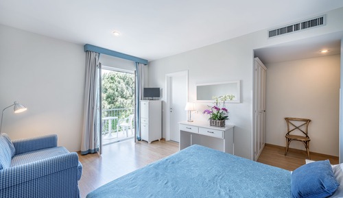 Habitación superior con 1 cama doble o 2 individuales