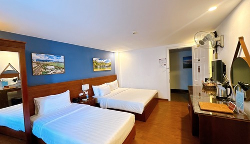Habitación familiar con 2 camas individuales