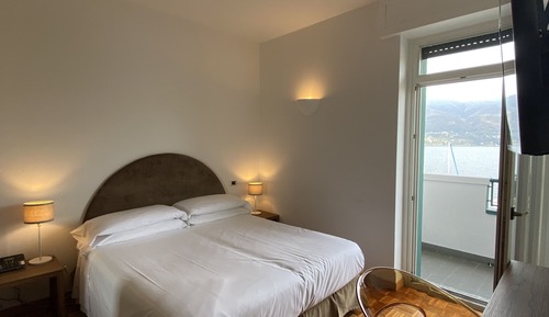 Habitación junior con 1 cama doble o 2 individuales